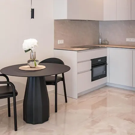 Stylish Next To The Center