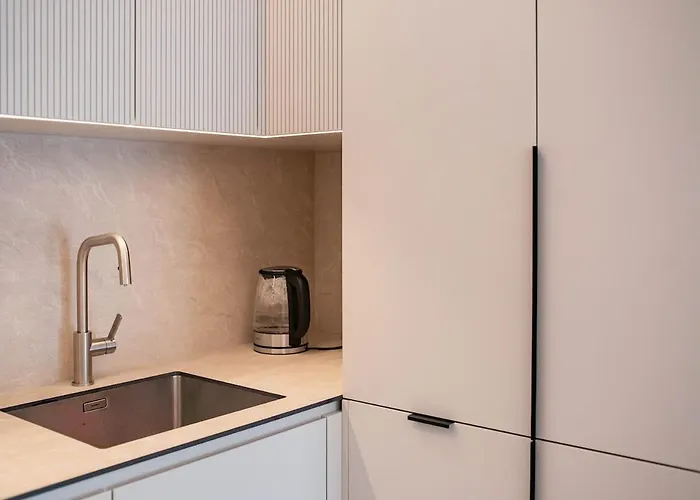 Stylish Next To The Center Apartman *