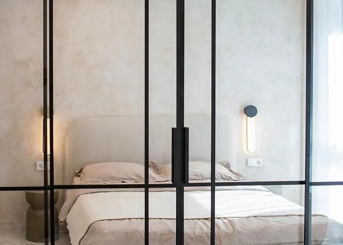 Stylish Next To The Center