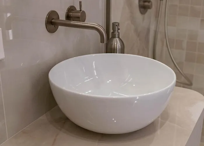 Butas Stylish Next To The Center *