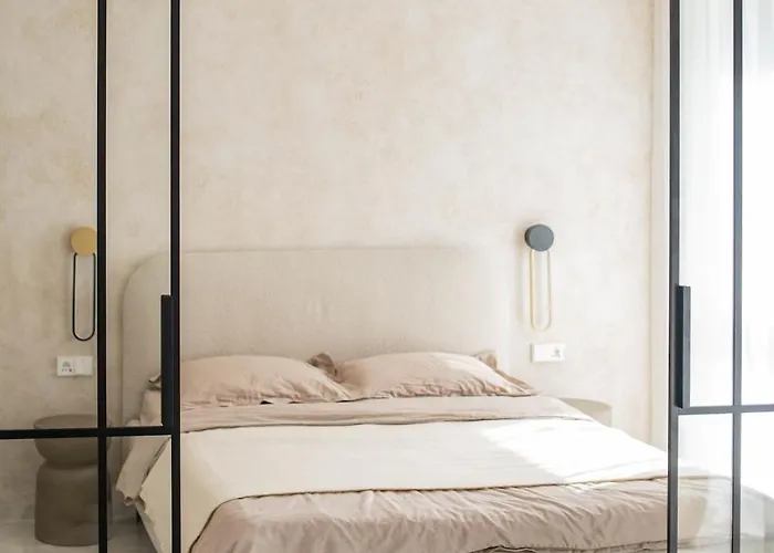 Stylish Next To The Center